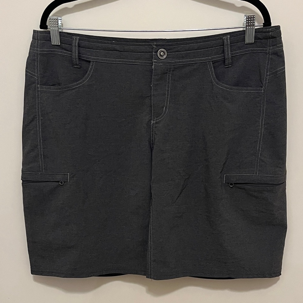 Kuhl Charcoal Gray Shorts size 14